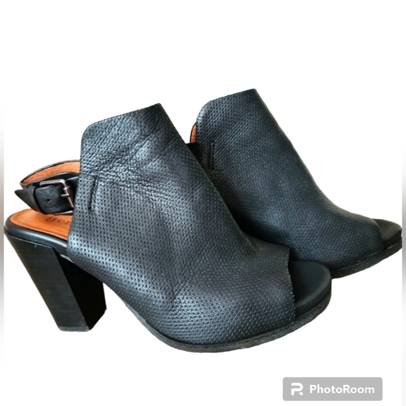 Gentle Souls shoes - Picture 2 of 10